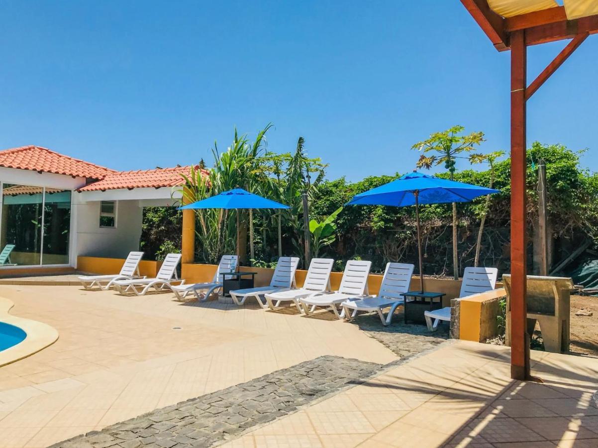 Cidade Paradise Guesthouse Cidade Velha ภายนอก รูปภาพ
