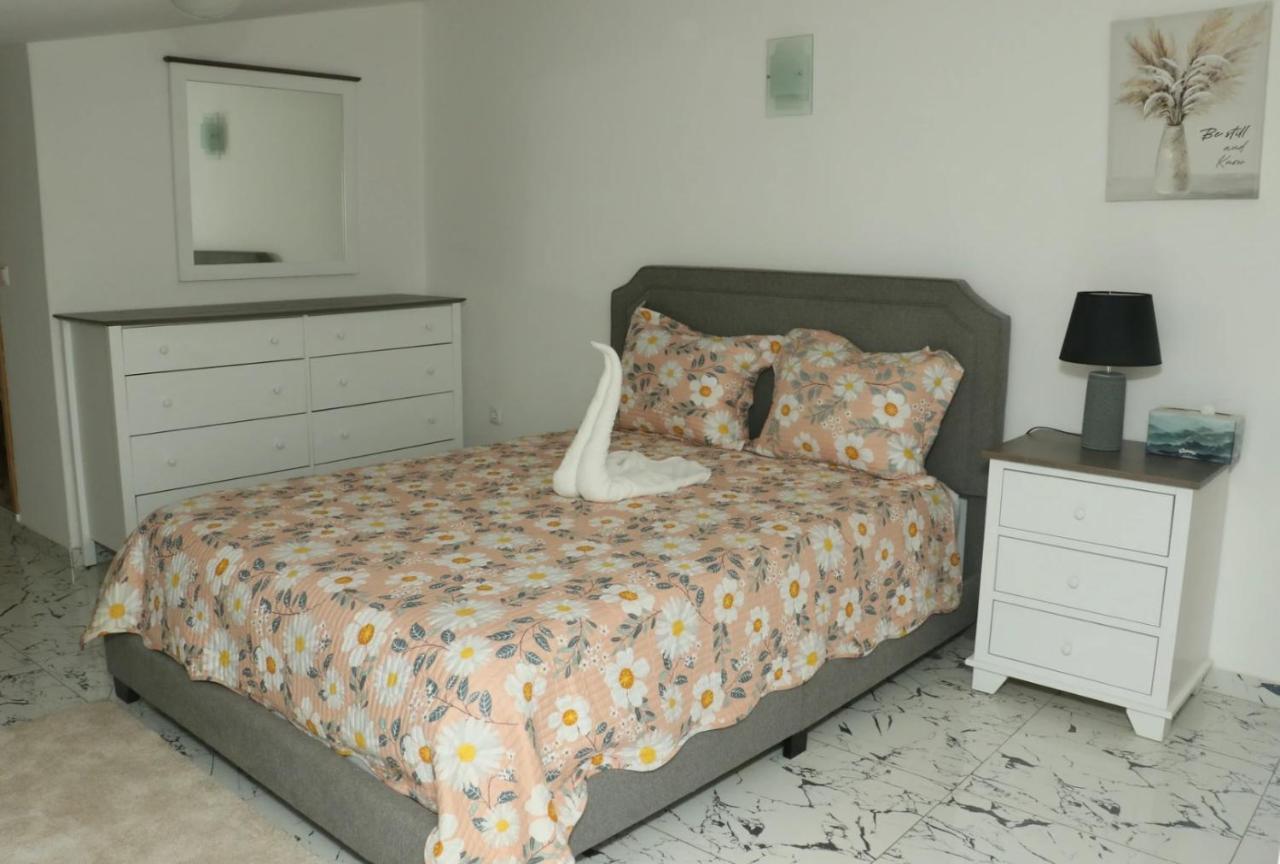 Cidade Paradise Guesthouse Cidade Velha ภายนอก รูปภาพ