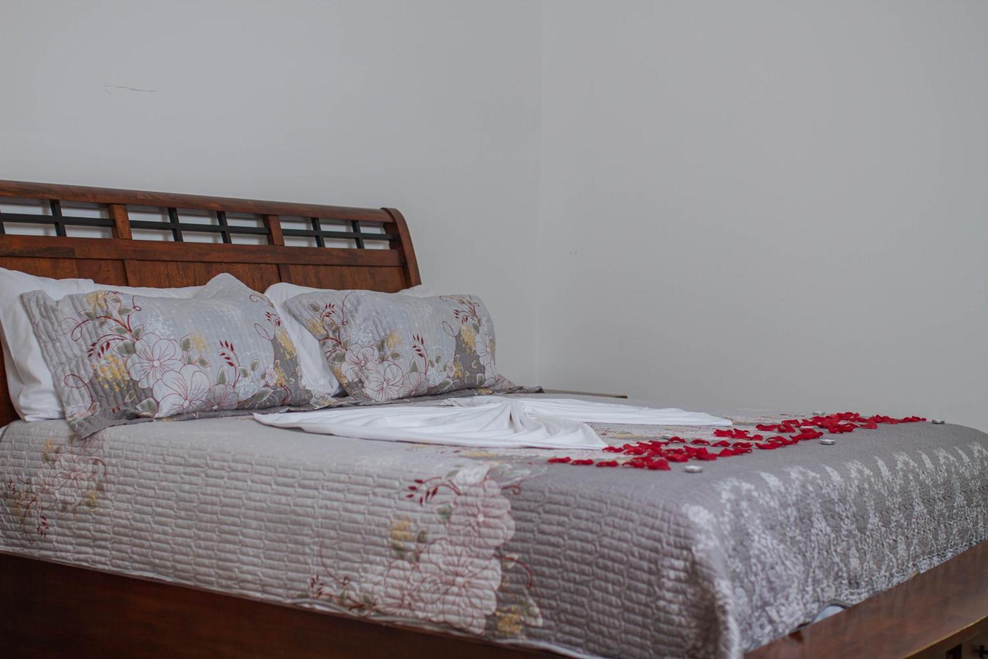 Cidade Paradise Guesthouse Cidade Velha ภายนอก รูปภาพ